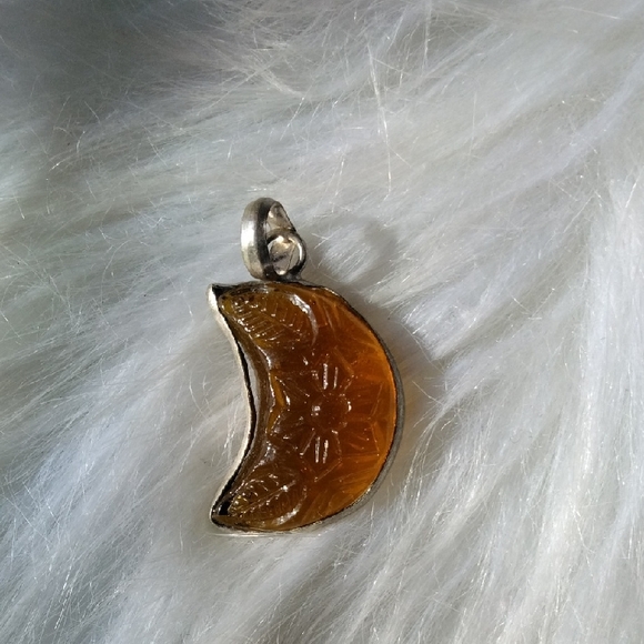 Jewelry - Glass Carved Silver Plated Stone Necklace Pendant